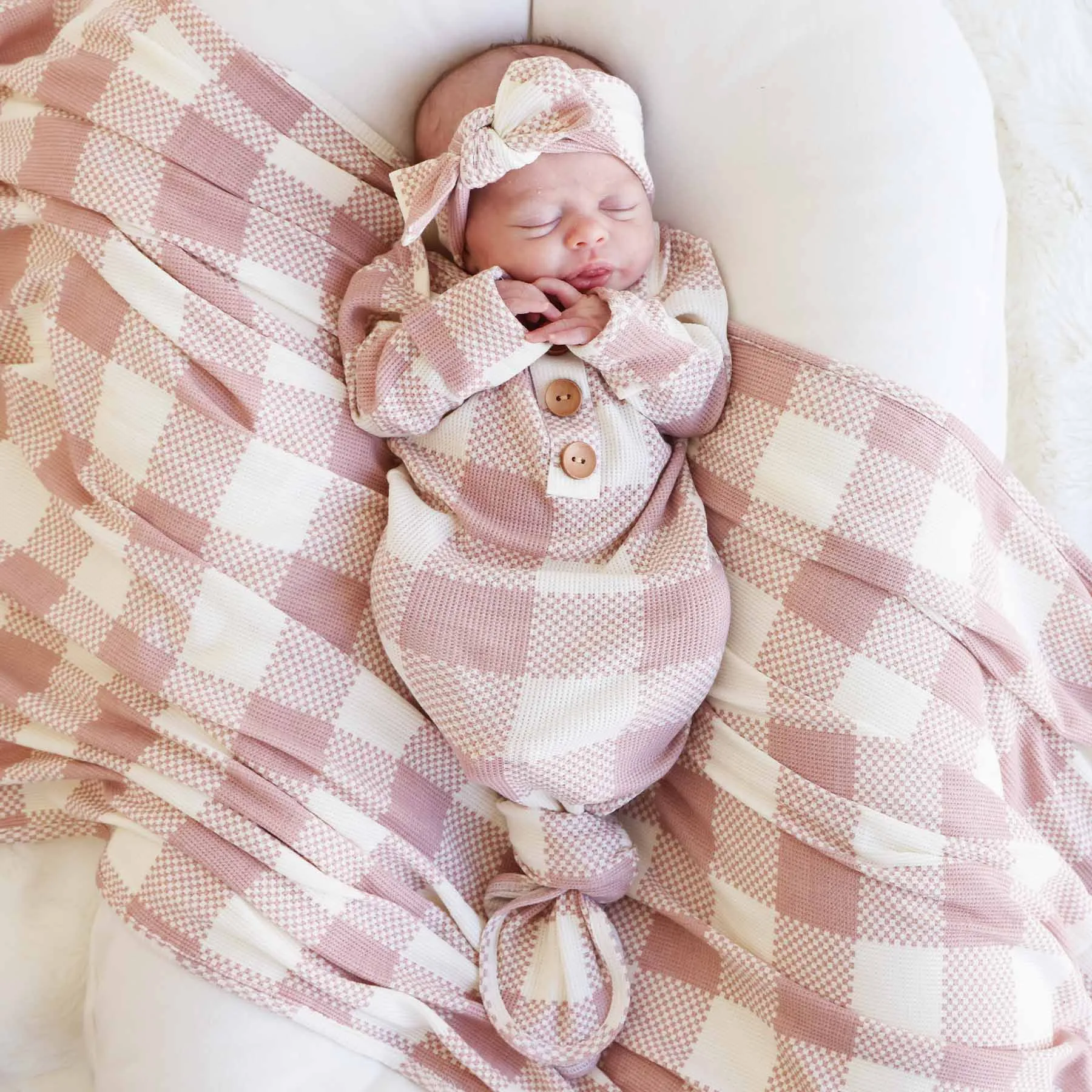 Big Check Waffle Bamboo Newborn Baby Knot Gown & Hat Set | Rosy
