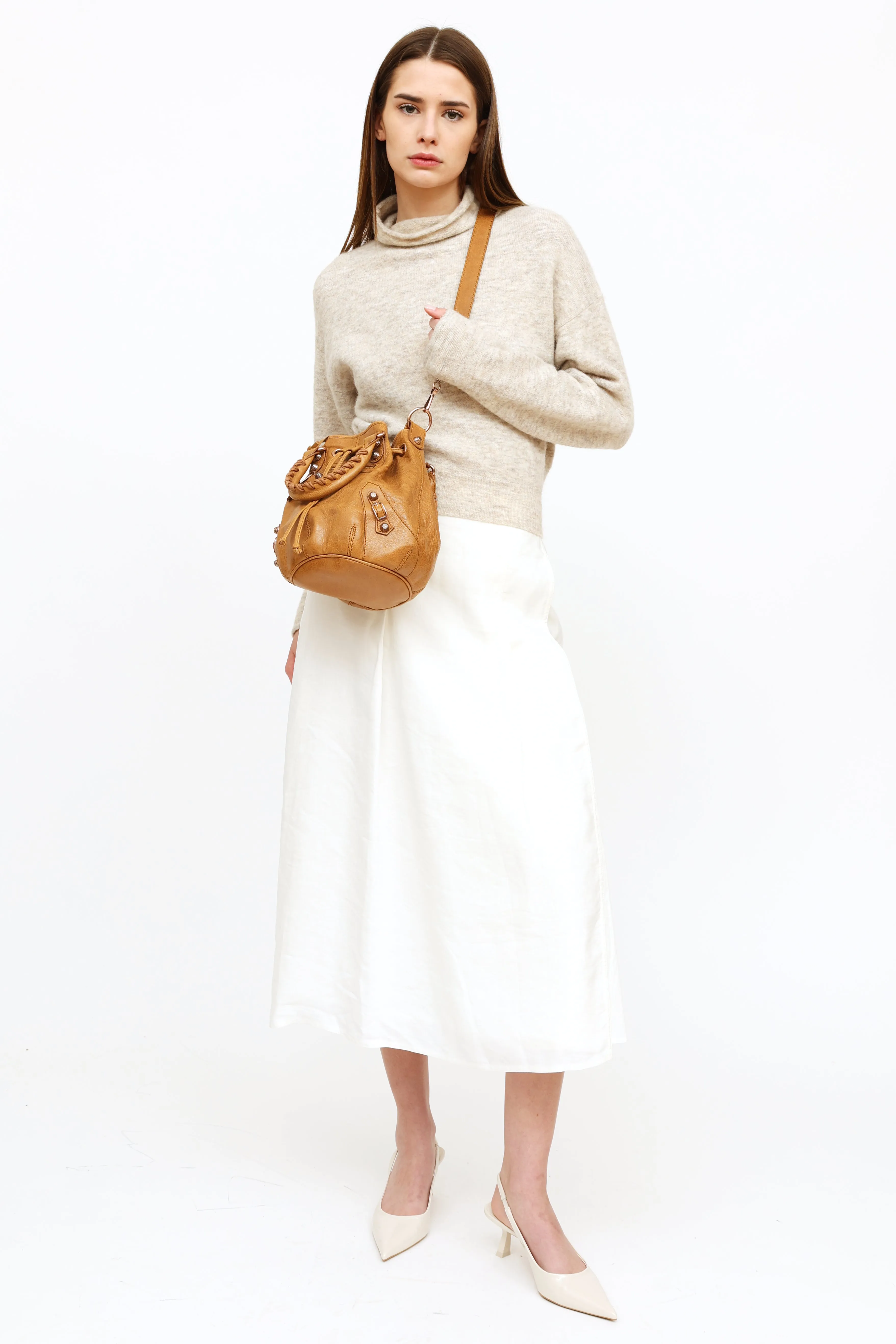Brown Giant 21 Pompon Bucket Bag